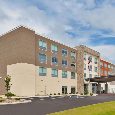 Holiday Inn Express & Suites - Milan - Sandusky Area By Ihg Eksteriør bilde