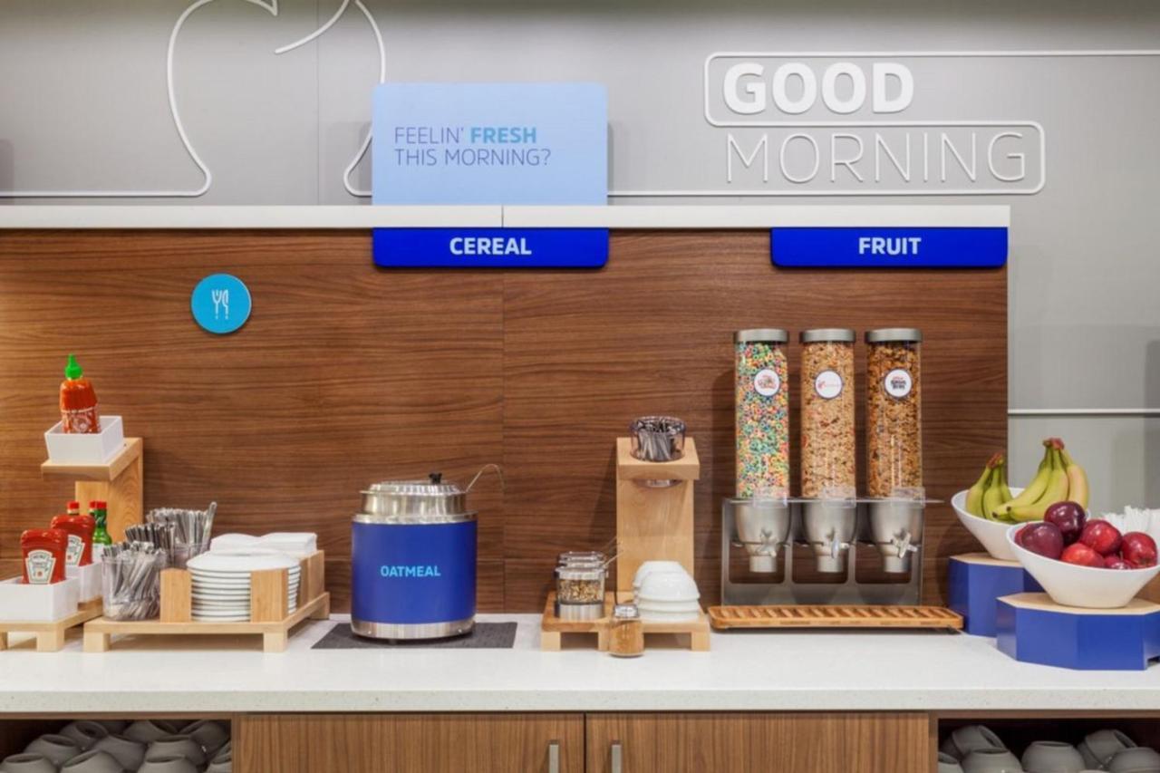 Holiday Inn Express & Suites - Milan - Sandusky Area By Ihg Eksteriør bilde