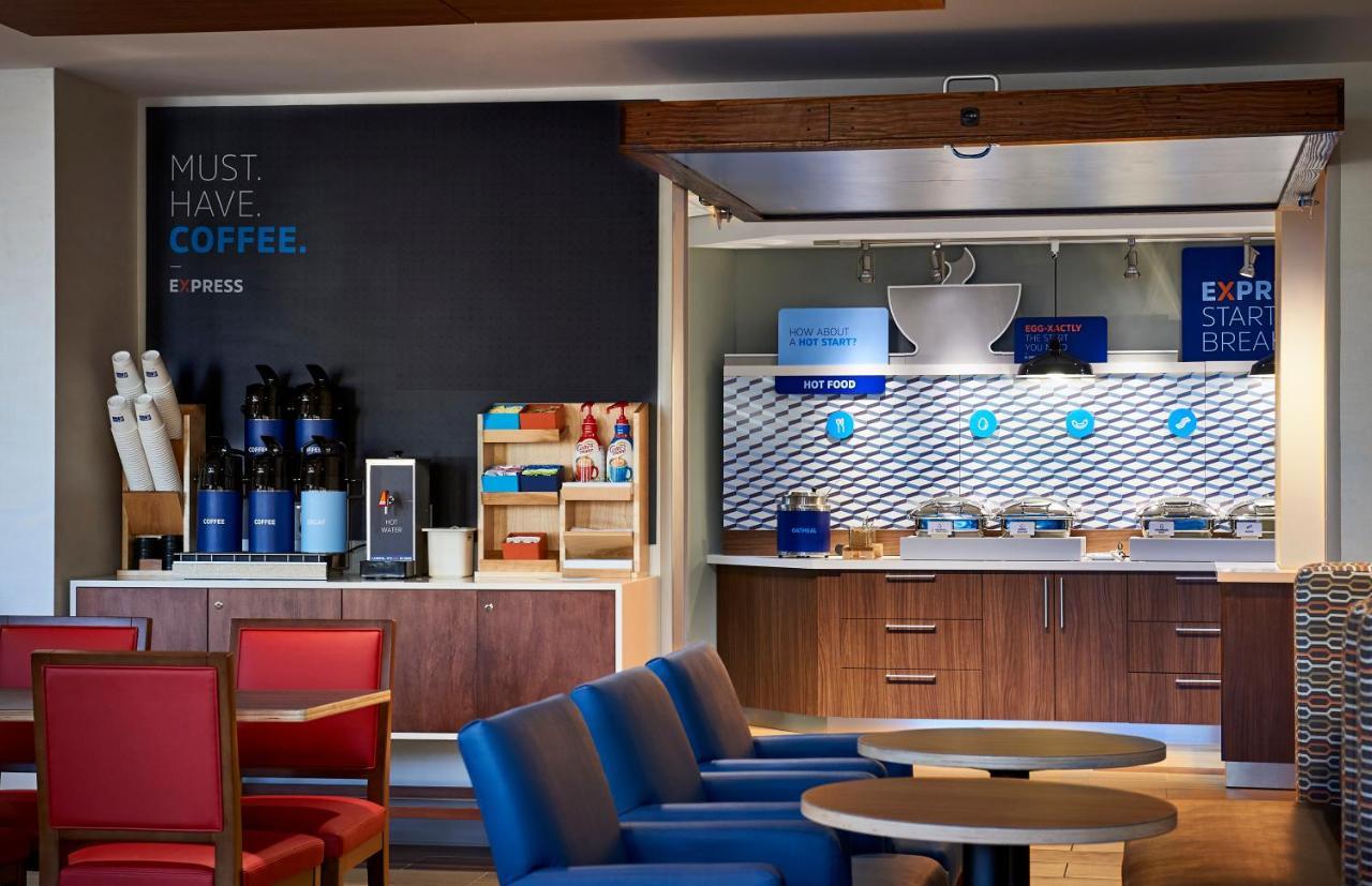 Holiday Inn Express & Suites - Milan - Sandusky Area By Ihg Eksteriør bilde