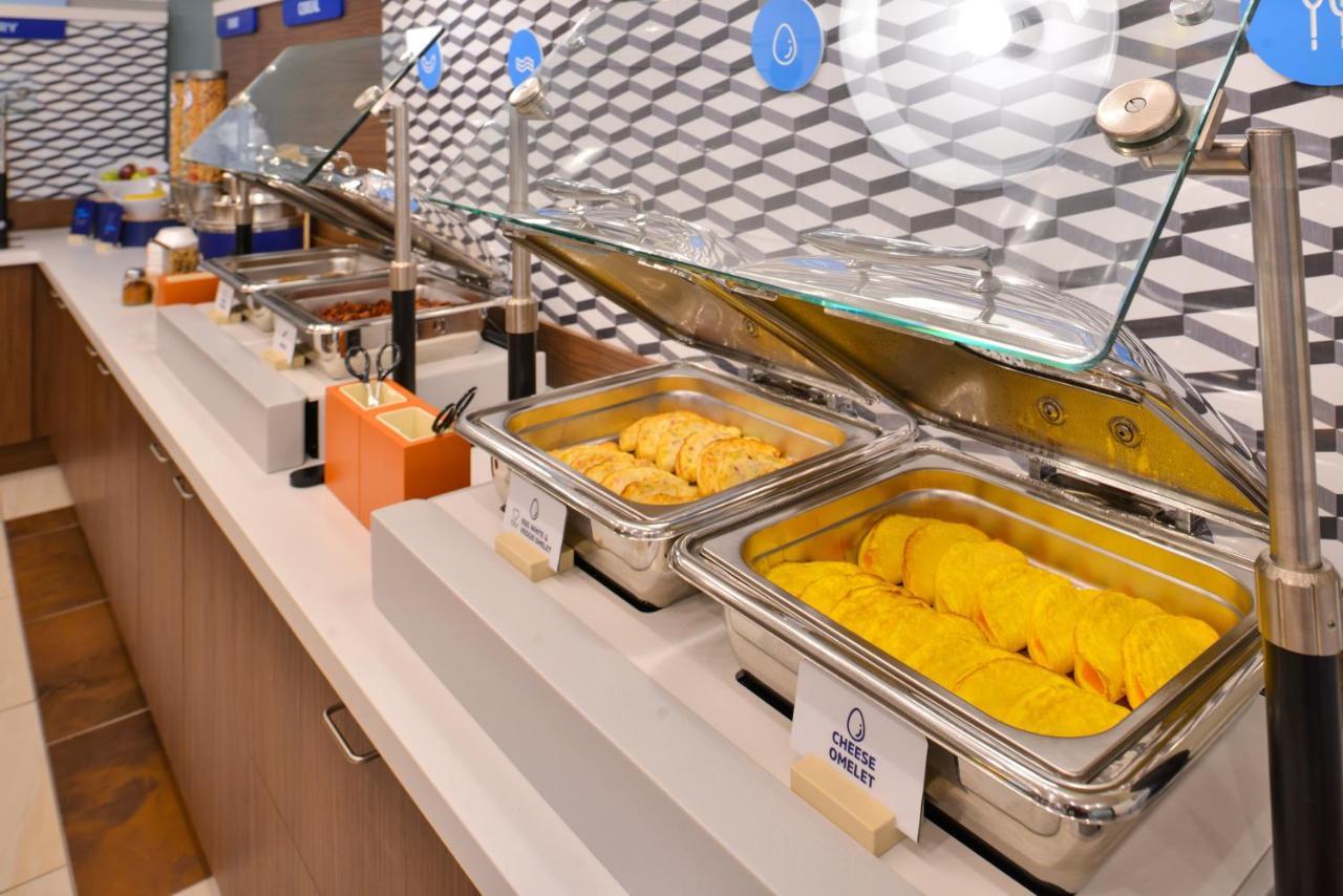 Holiday Inn Express & Suites - Milan - Sandusky Area By Ihg Eksteriør bilde