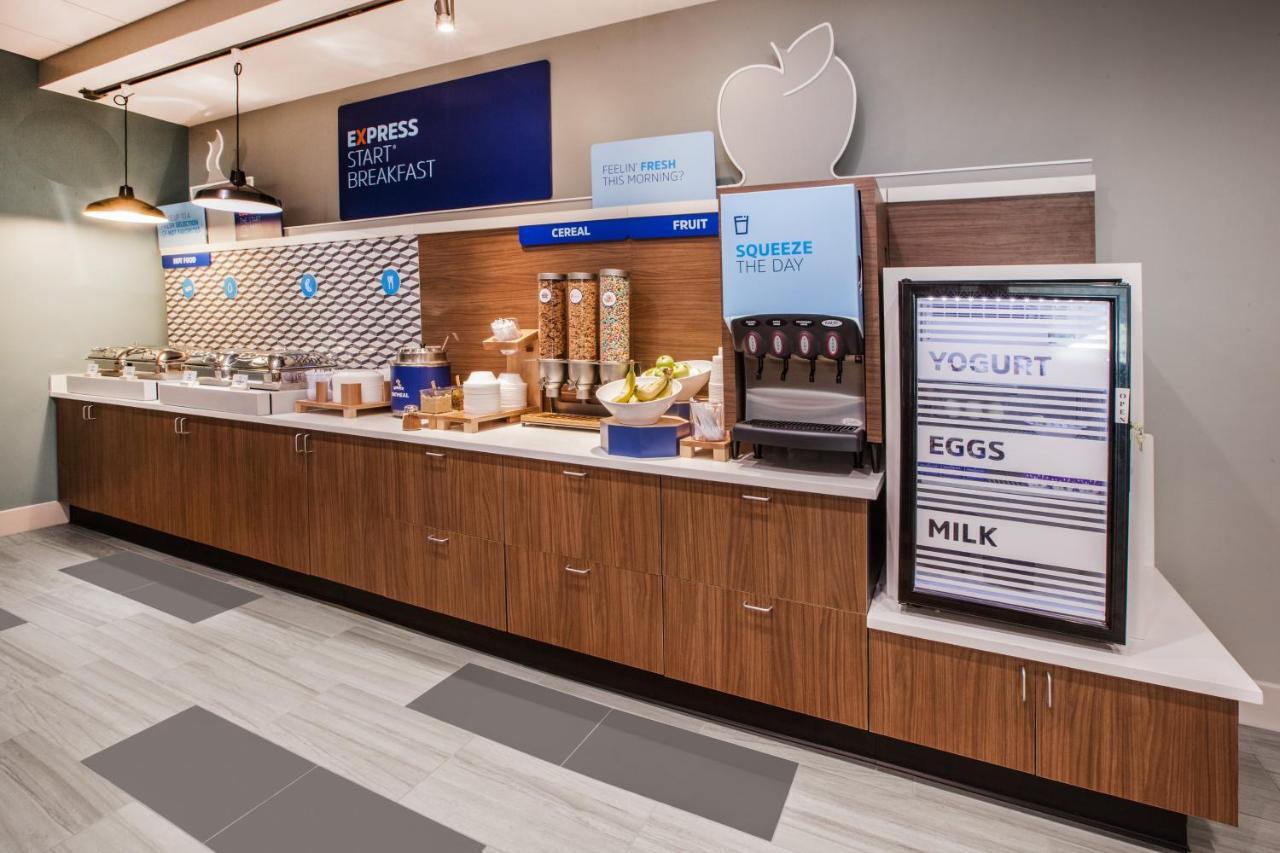 Holiday Inn Express & Suites - Milan - Sandusky Area By Ihg Eksteriør bilde