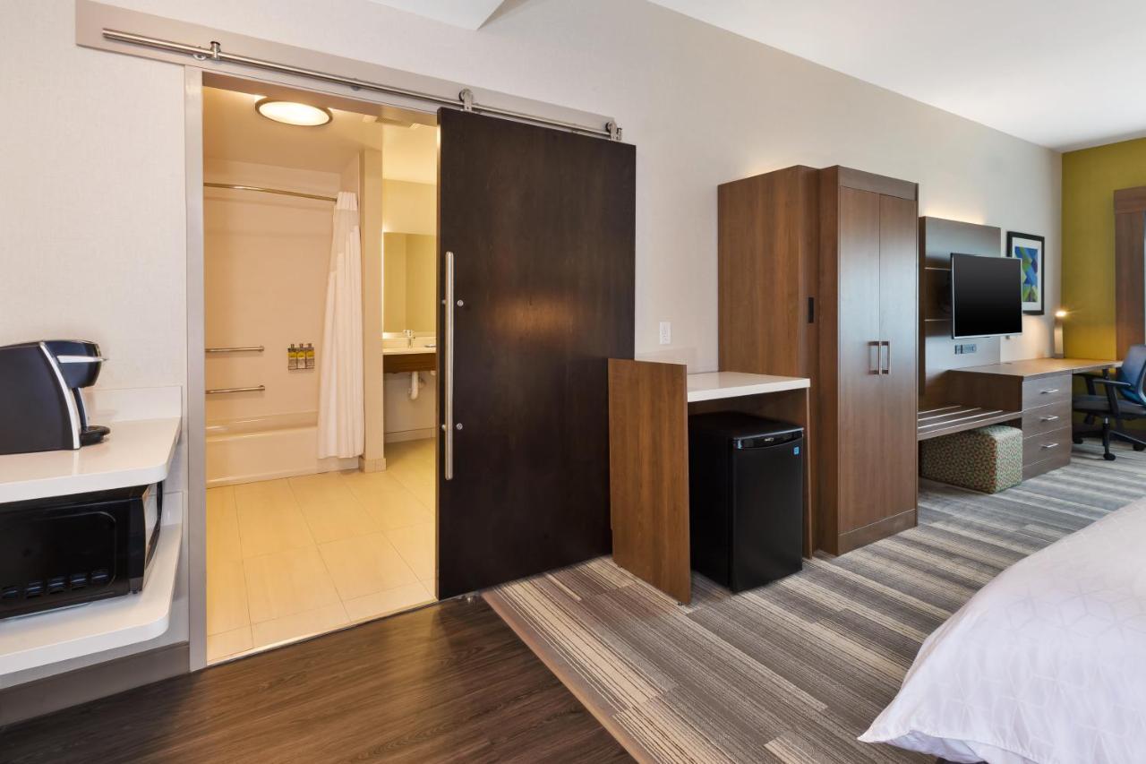 Holiday Inn Express & Suites - Milan - Sandusky Area By Ihg Eksteriør bilde