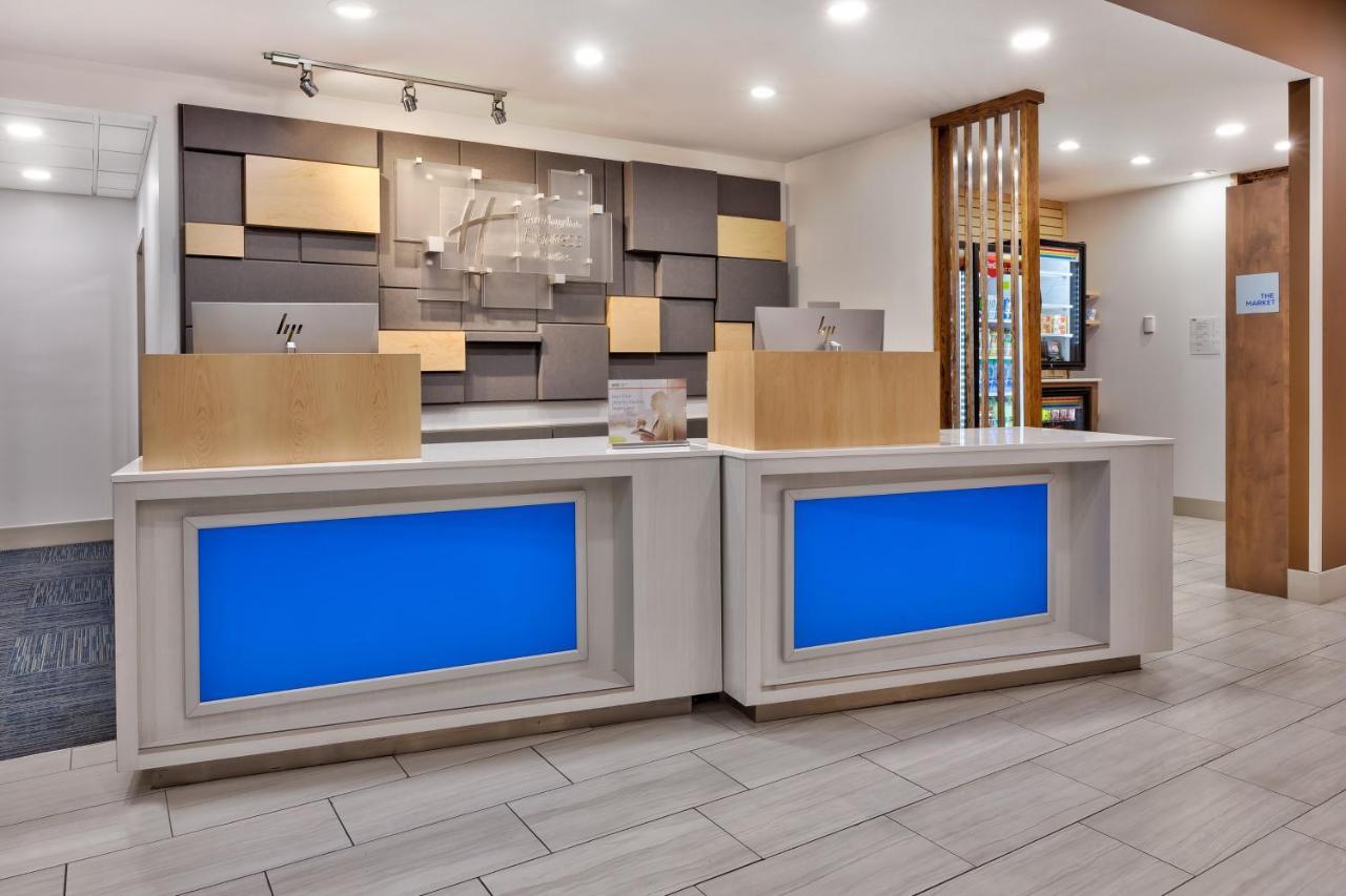 Holiday Inn Express & Suites - Milan - Sandusky Area By Ihg Eksteriør bilde