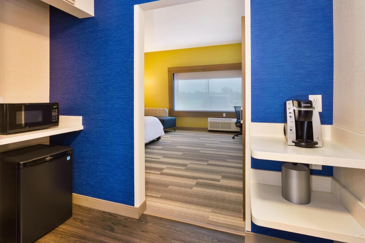 Holiday Inn Express & Suites - Milan - Sandusky Area By Ihg Eksteriør bilde